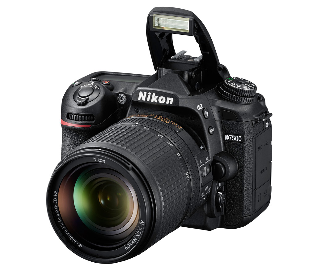 Зеркальный фотоаппарат Nikon D7500 Kit AF-S 18-140 VR DX