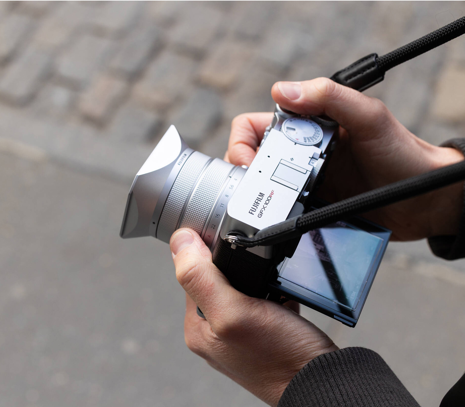 Фотоаппарат среднего формата Fujifilm GFX100RF серебристый