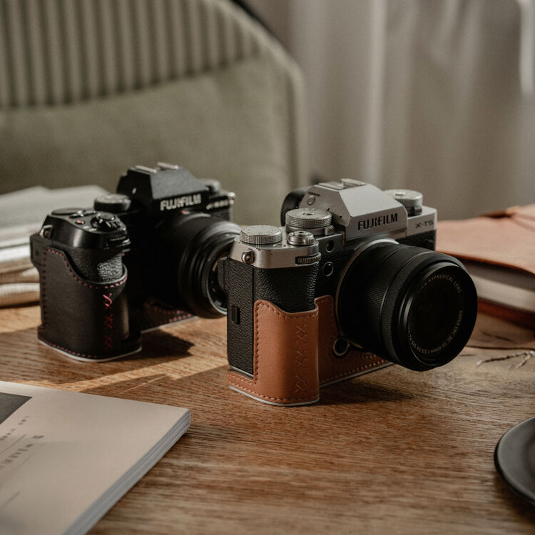 Чехол PGYTECH Leather Camera Case для Fujifilm X100VI, цвет: Clay Brown